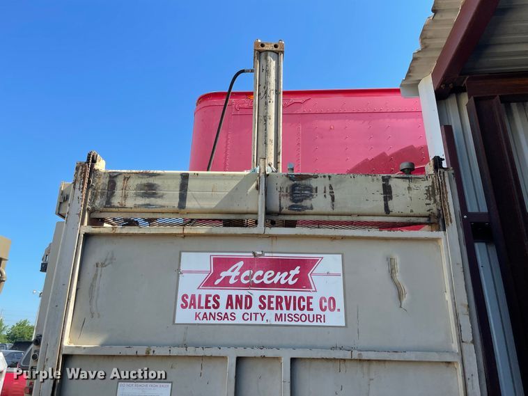 image for item LF9029 Cardboard baler