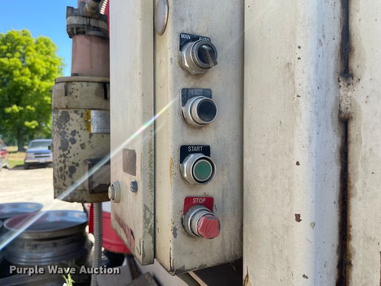 image for item LF9029 Cardboard baler