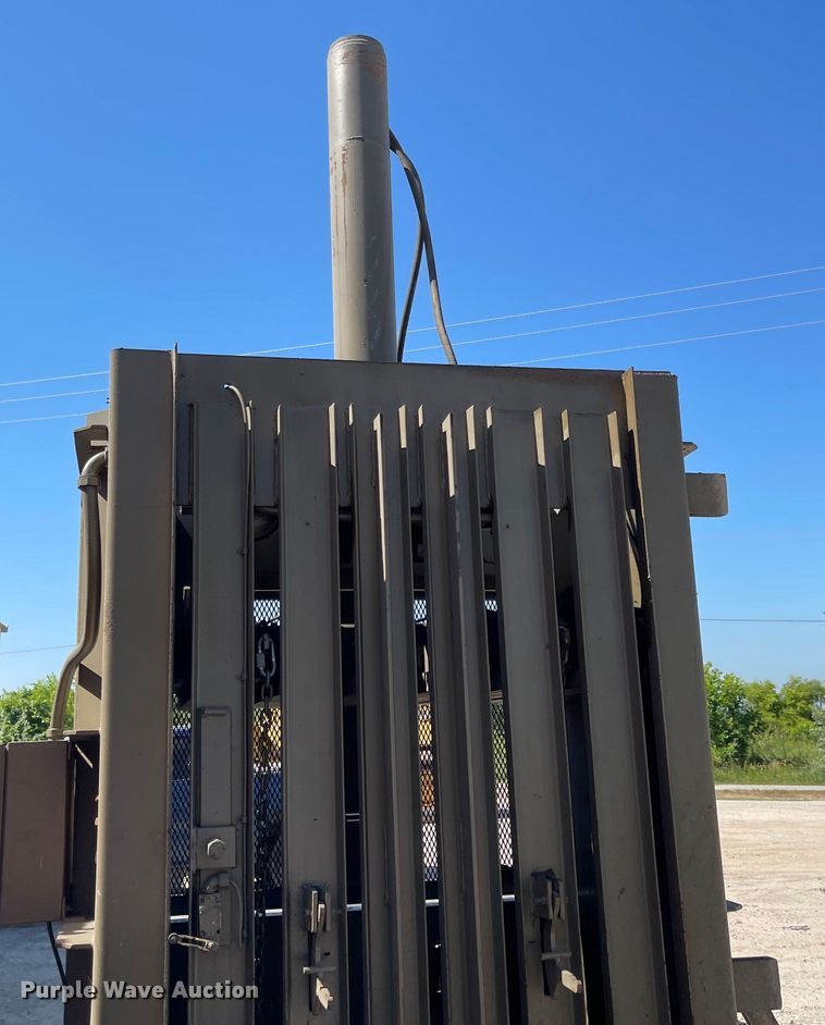 image for item LF9030 Piqua HD2200  cardboard baler