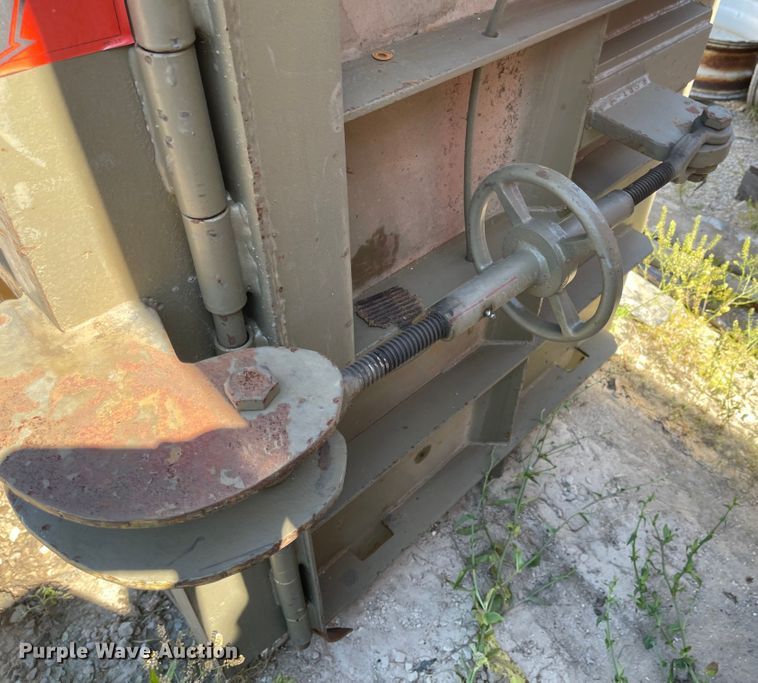 image for item LF9030 Piqua HD2200  cardboard baler