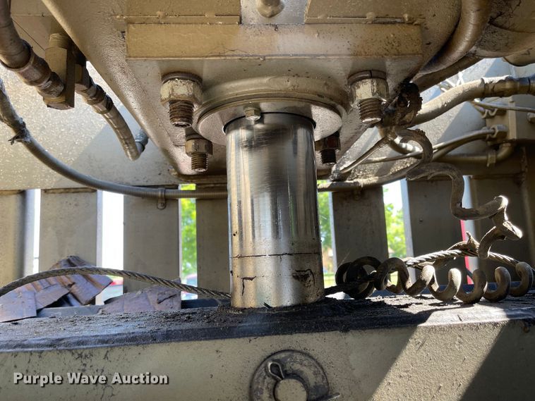 image for item LF9030 Piqua HD2200  cardboard baler