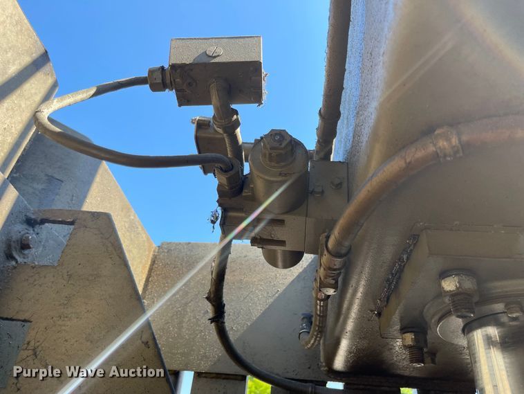 image for item LF9030 Piqua HD2200  cardboard baler