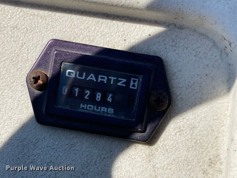 image for item LF9033 Tennant 7200  floor sweeper