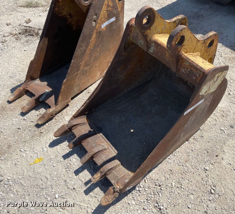 image for item LF9034 24"W excavator bucket