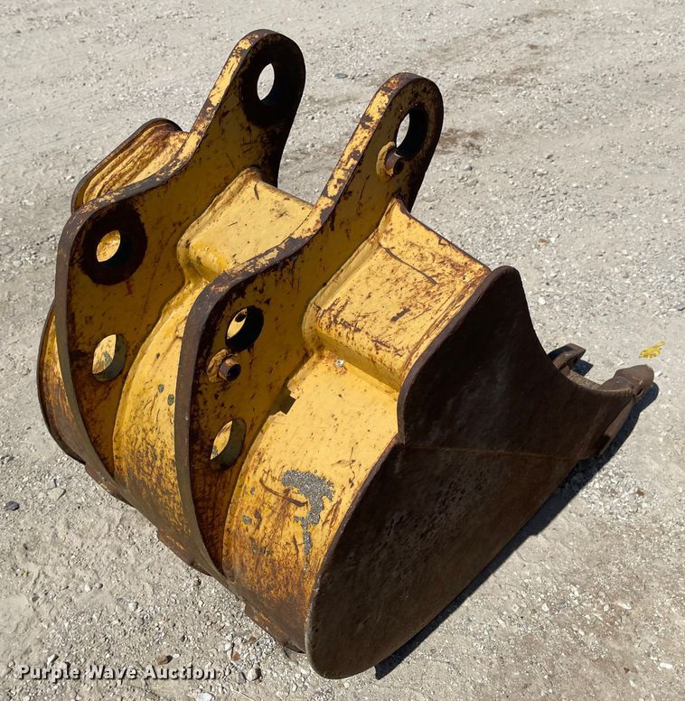 image for item LF9034 24"W excavator bucket