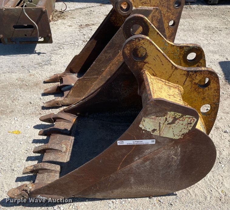 image for item LF9034 24"W excavator bucket