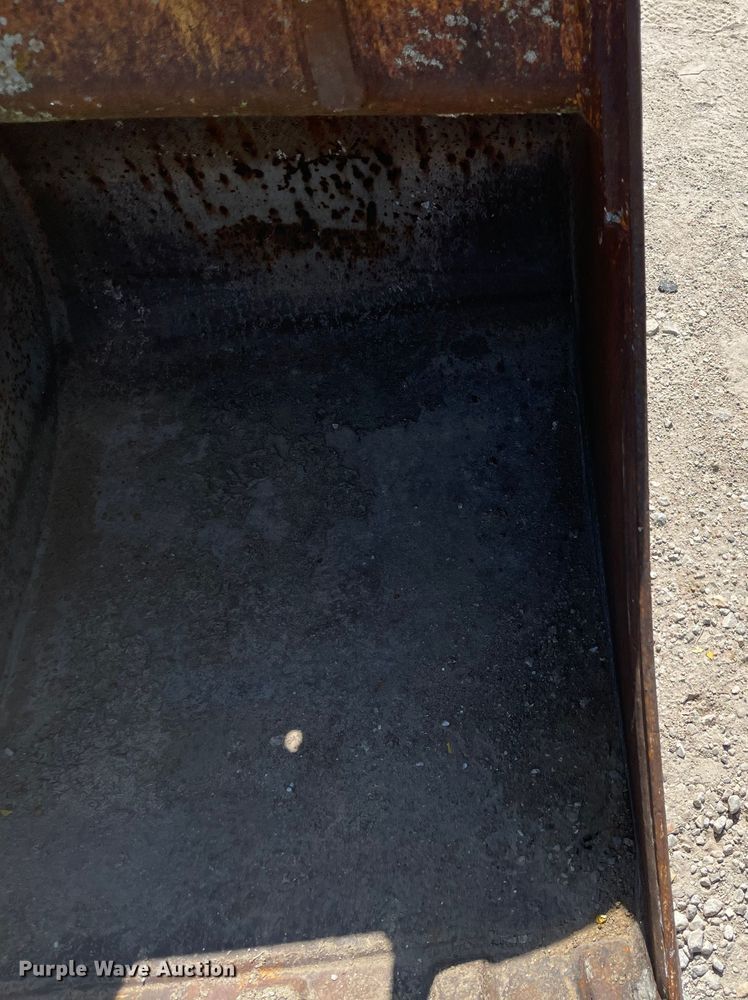 image for item LF9034 24"W excavator bucket