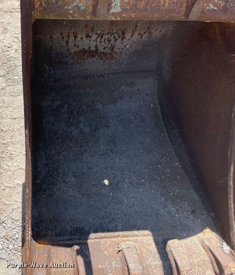 image for item LF9034 24"W excavator bucket