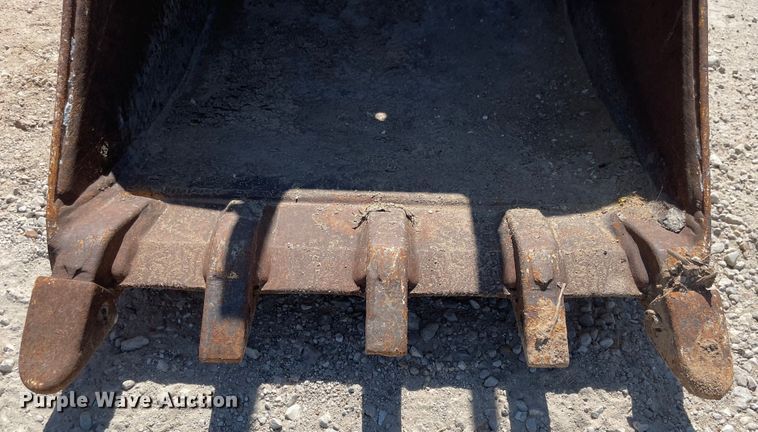 image for item LF9034 24"W excavator bucket