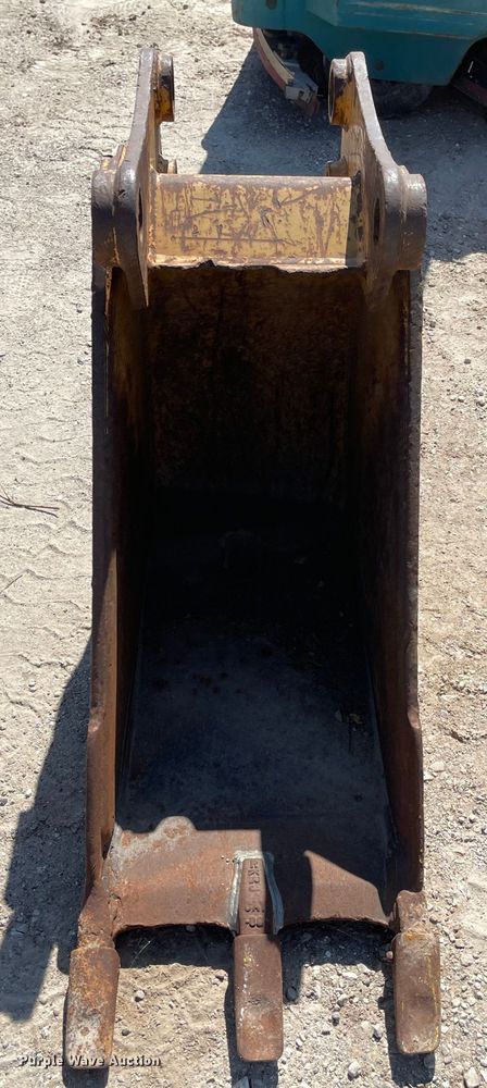 image for item LF9035 16"W Excavator bucket