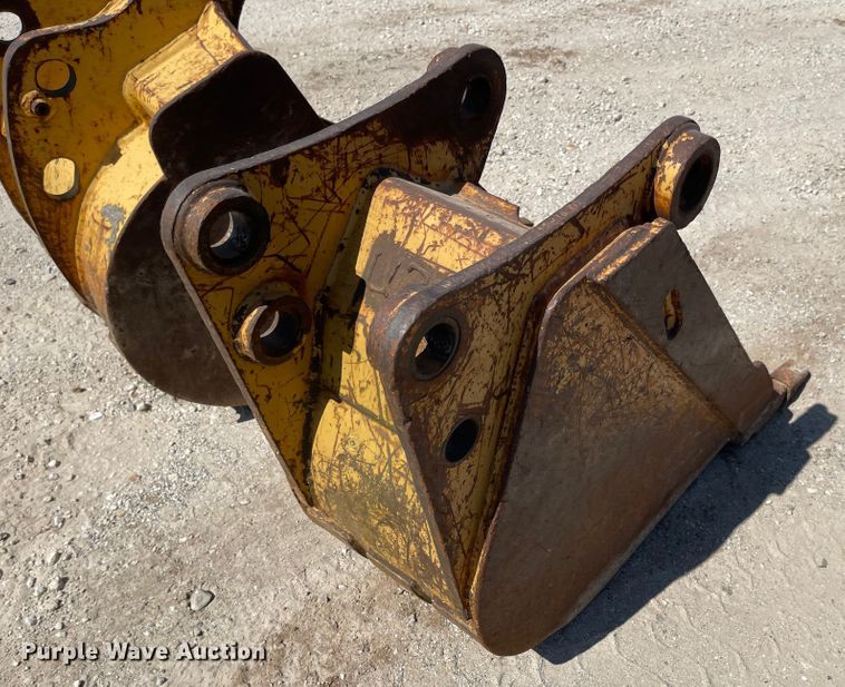 image for item LF9035 16"W Excavator bucket