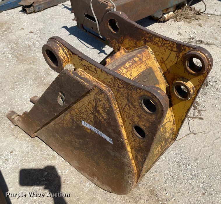 image for item LF9035 16"W Excavator bucket