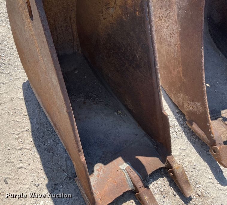 image for item LF9035 16"W Excavator bucket