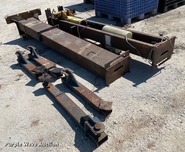 image for item LF9036 Lincoln  two post automotive lift