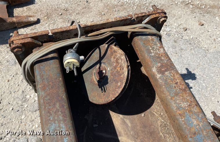 image for item LF9036 Lincoln  two post automotive lift