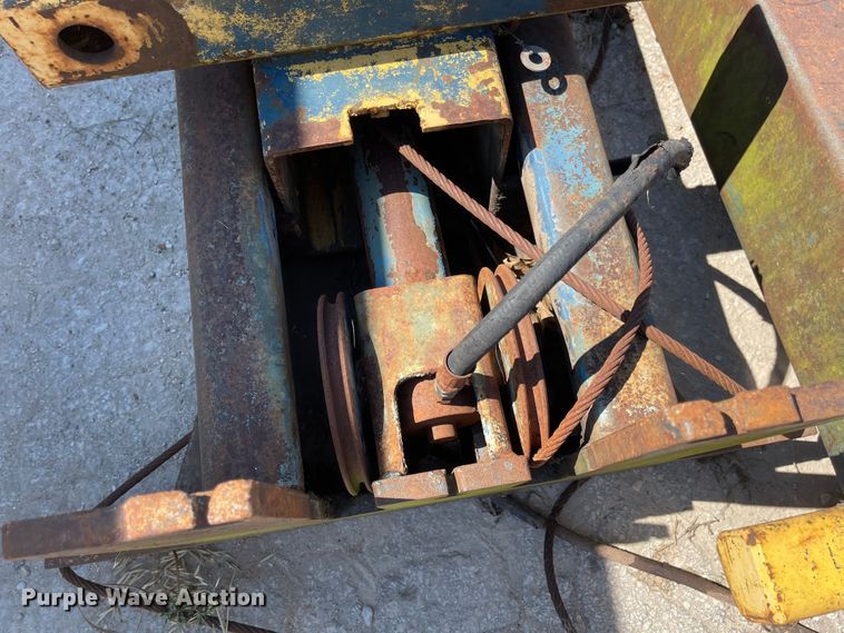 image for item LF9036 Lincoln  two post automotive lift