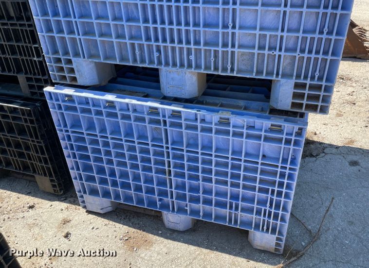 image for item LF9037 (15) collapsible plastic totes