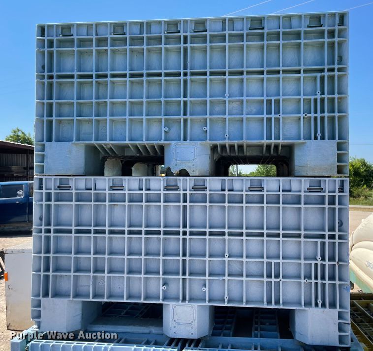 image for item LF9037 (15) collapsible plastic totes