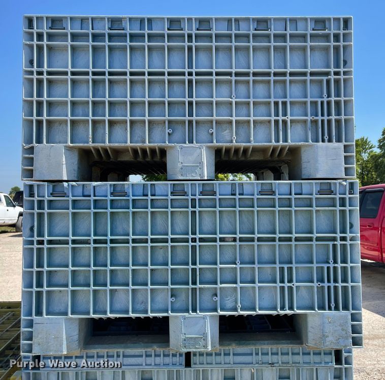 image for item LF9037 (15) collapsible plastic totes