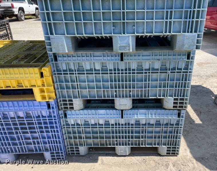 image for item LF9037 (15) collapsible plastic totes