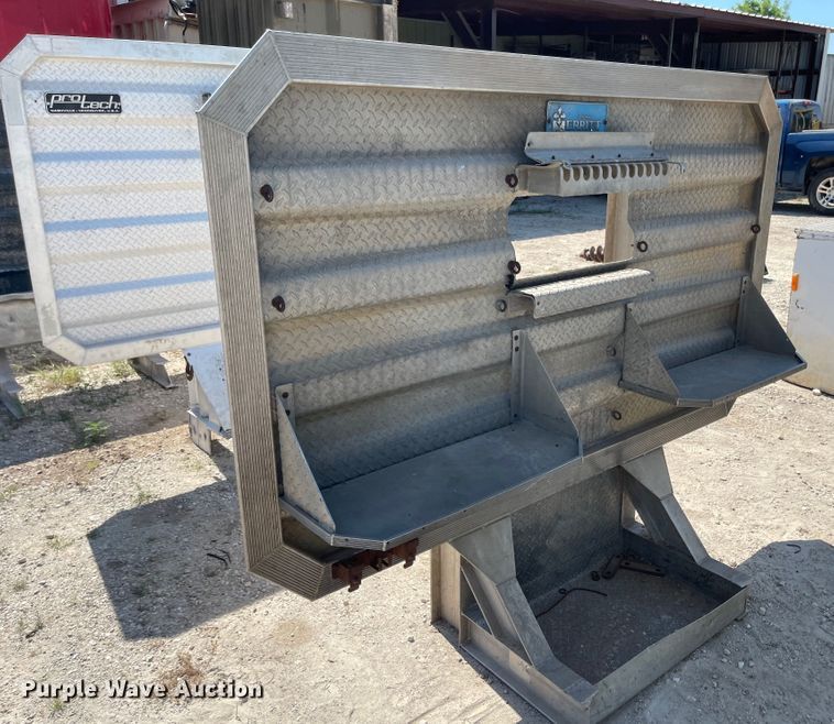 image for item LF9038 Merritt  headache rack