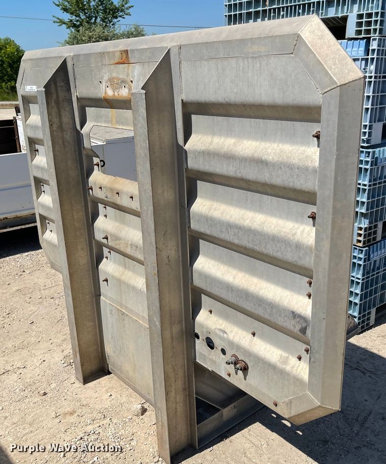 image for item LF9038 Merritt  headache rack