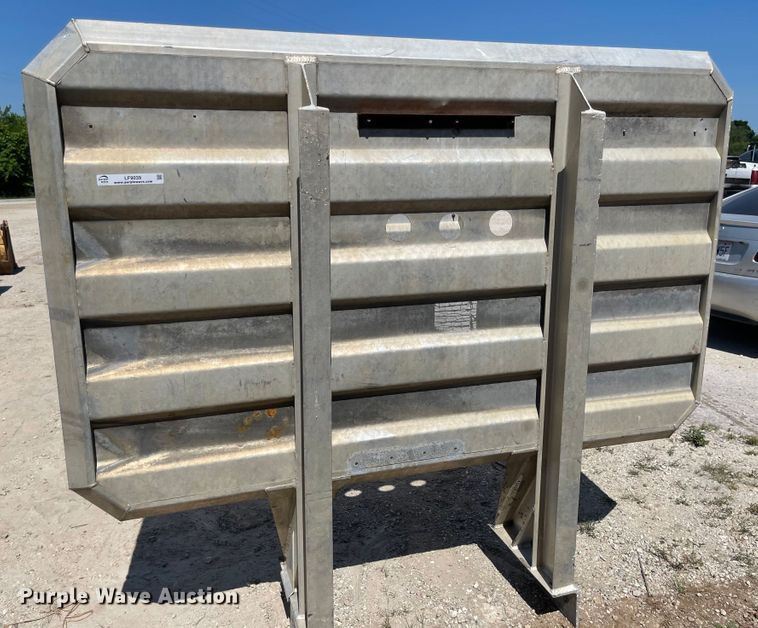 image for item LF9039 Protech  headache rack