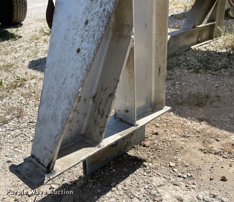 image for item LF9039 Protech  headache rack