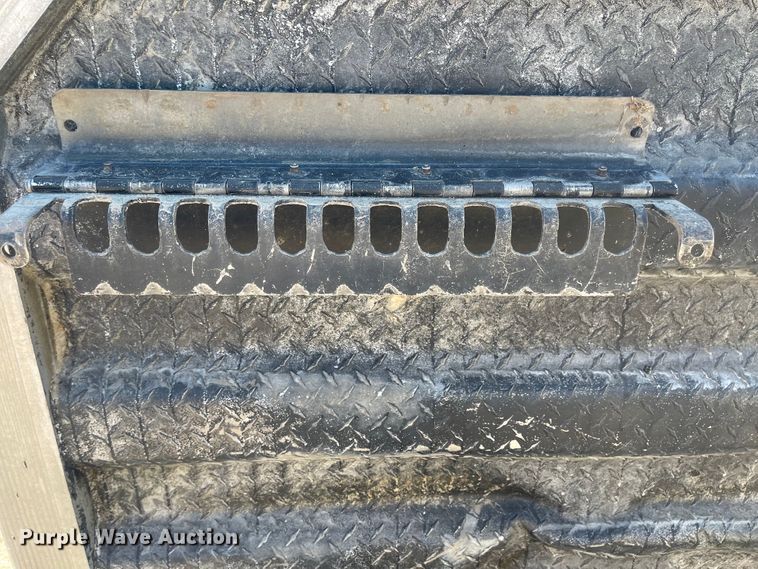 image for item LF9040 Merritt  headache rack