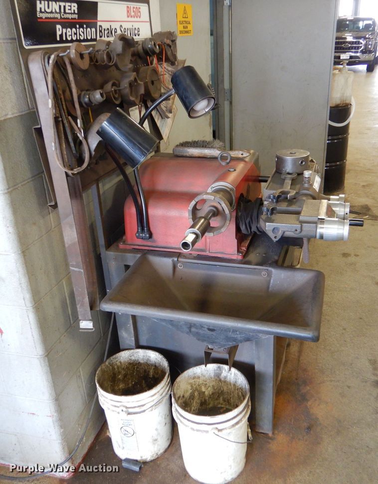 image for item LP9351 Hunter BL505  brake lathe