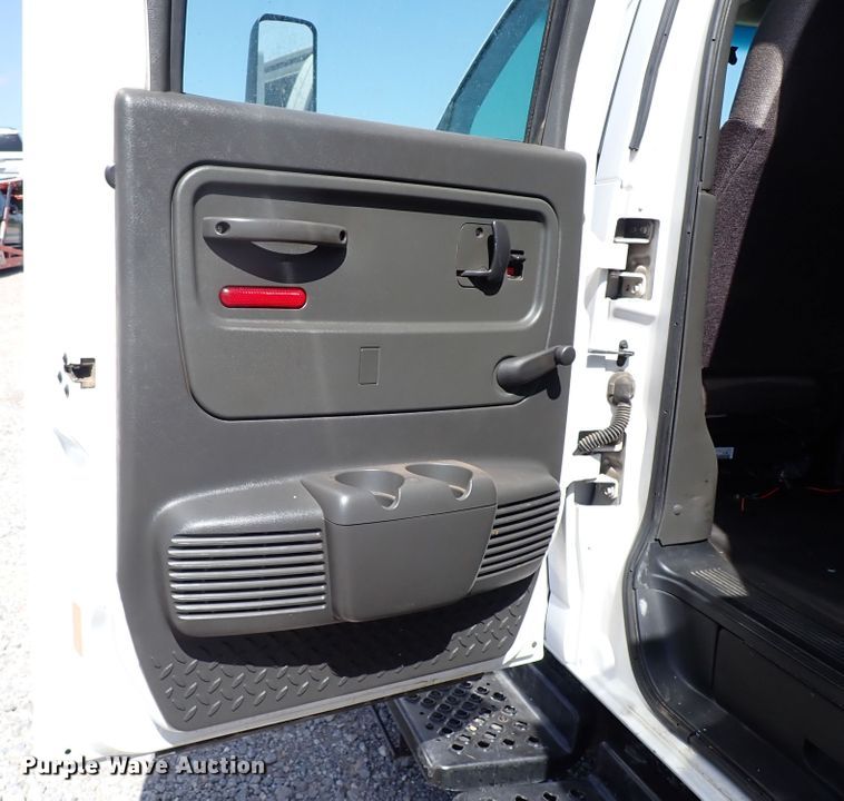 image for item LU9056 2009 Chevrolet C5500