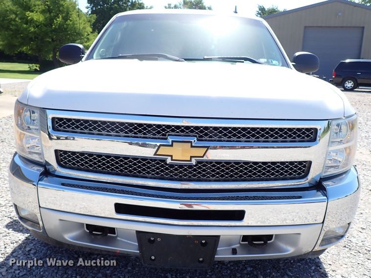 image for item LU9059 2013 Chevrolet Silverado 1500  Crew Cab pickup truck