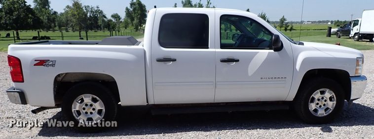 image for item LU9059 2013 Chevrolet Silverado 1500  Crew Cab pickup truck