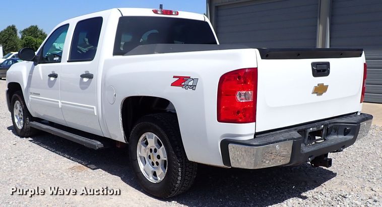 image for item LU9059 2013 Chevrolet Silverado 1500  Crew Cab pickup truck
