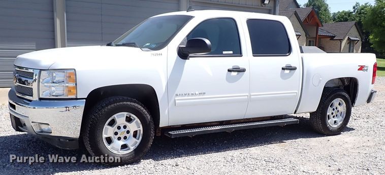 image for item LU9059 2013 Chevrolet Silverado 1500  Crew Cab pickup truck