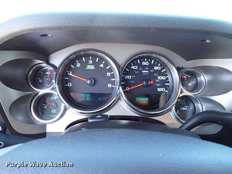 image for item LU9059 2013 Chevrolet Silverado 1500  Crew Cab pickup truck