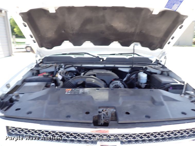 image for item LU9059 2013 Chevrolet Silverado 1500  Crew Cab pickup truck