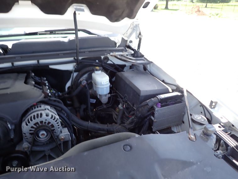 image for item LU9059 2013 Chevrolet Silverado 1500  Crew Cab pickup truck