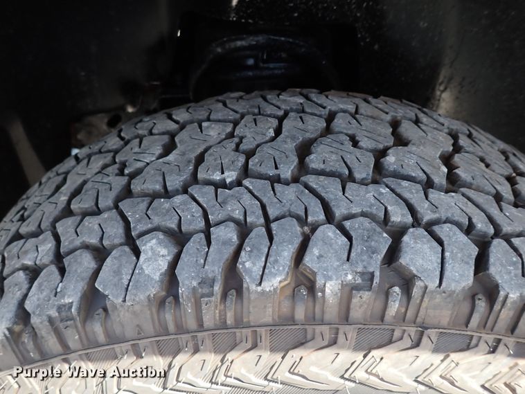 image for item LU9059 2013 Chevrolet Silverado 1500  Crew Cab pickup truck