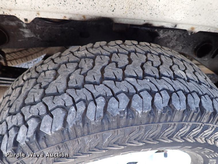 image for item LU9059 2013 Chevrolet Silverado 1500  Crew Cab pickup truck