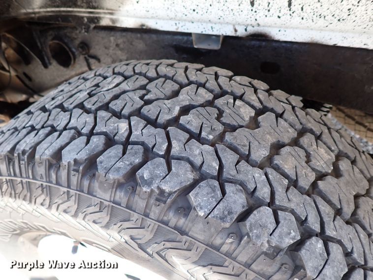 image for item LU9059 2013 Chevrolet Silverado 1500  Crew Cab pickup truck