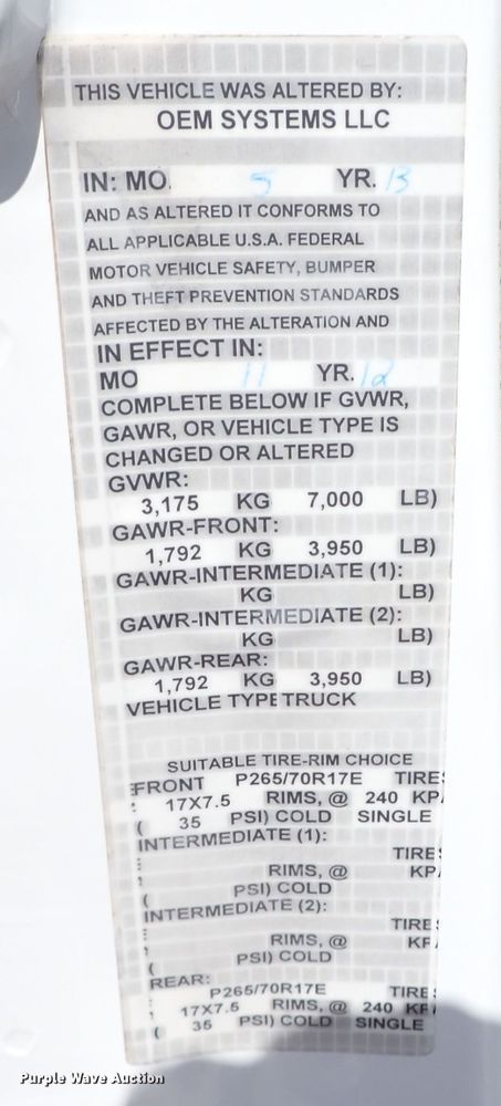 image for item LU9059 2013 Chevrolet Silverado 1500  Crew Cab pickup truck