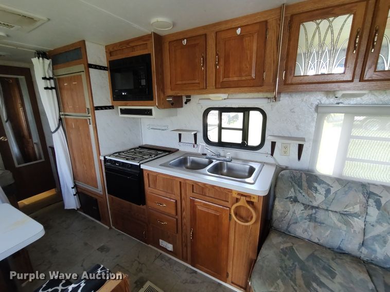 image for item LU9066 2000 Forrest River Salem  camper