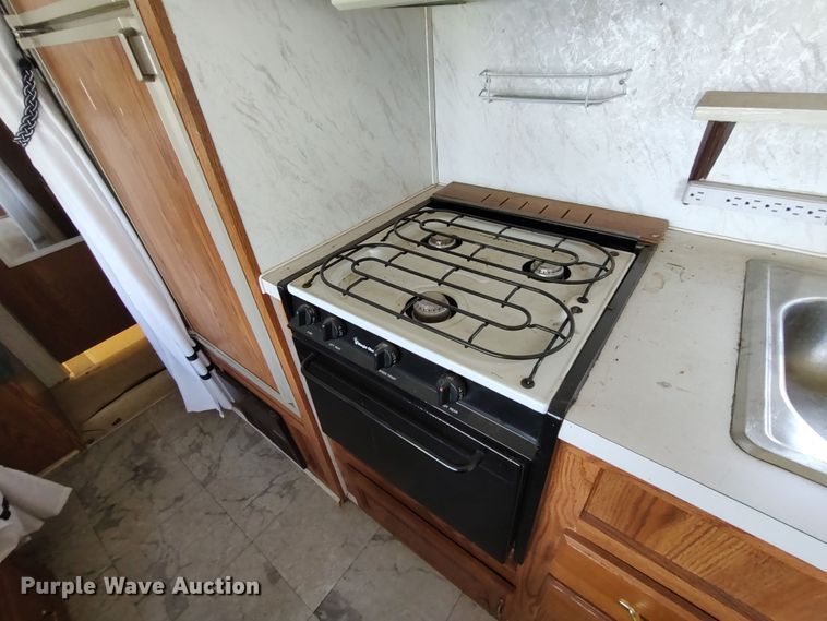 image for item LU9066 2000 Forrest River Salem  camper