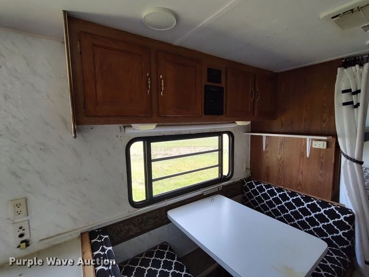 image for item LU9066 2000 Forrest River Salem  camper