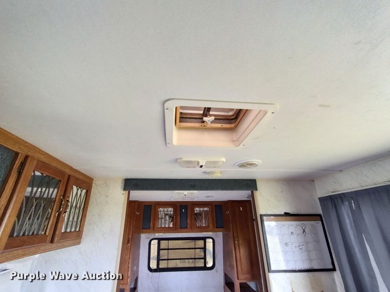 image for item LU9066 2000 Forrest River Salem  camper