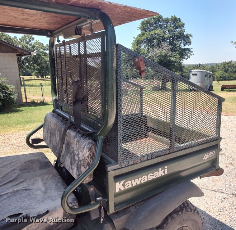 image for item LU9081 2005 Kawasaki Mule 610  utility vehicle