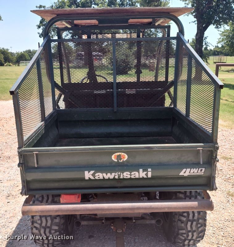 image for item LU9081 2005 Kawasaki Mule 610  utility vehicle