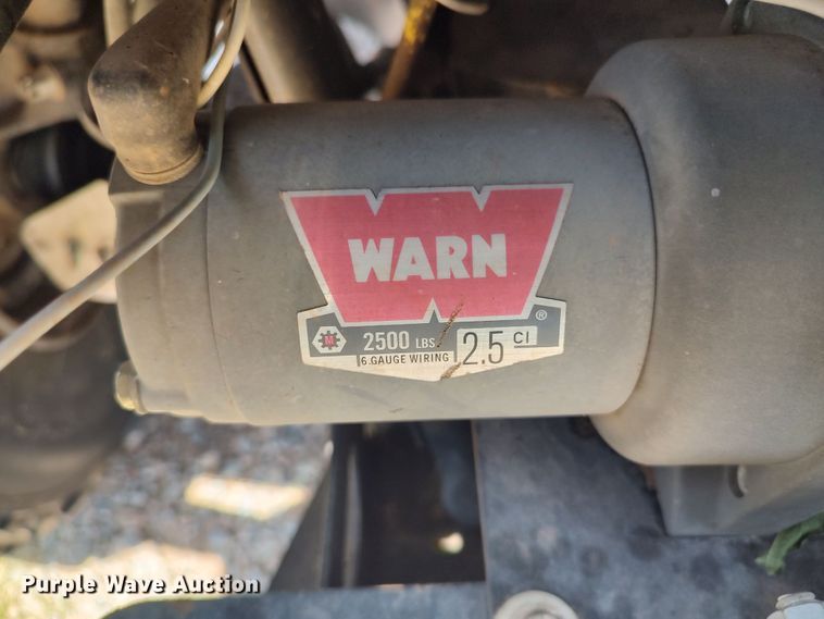 image for item LU9081 2005 Kawasaki Mule 610  utility vehicle