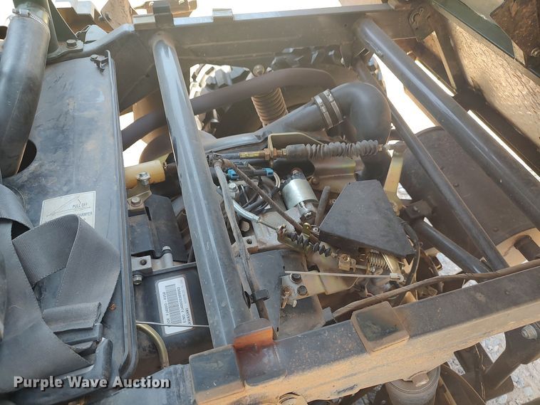 image for item LU9081 2005 Kawasaki Mule 610  utility vehicle